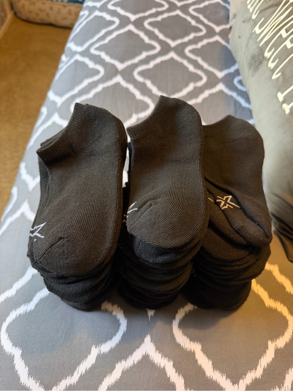 NWOT Kids No-Show Black Athletic Socks - 80 Pack